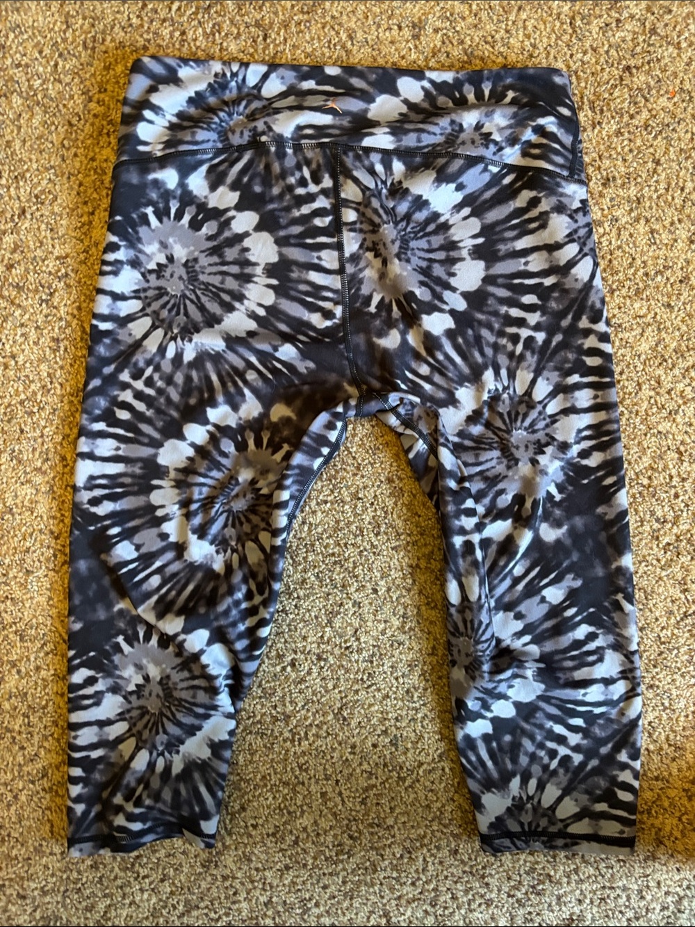 Danskin Black and Gray Tie-Dye Capri Leggings - Picture 3 of 4